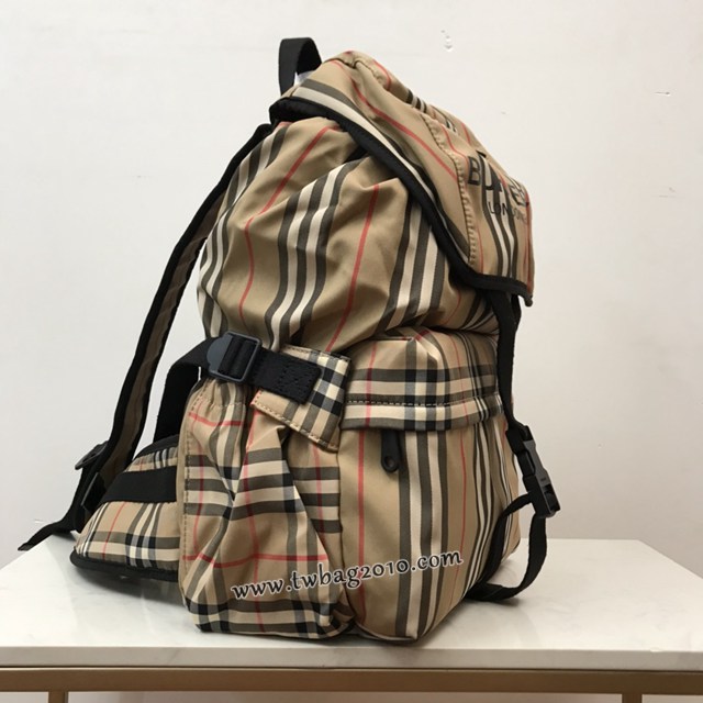Burberry專門店新款實用型雙肩包 巴寶莉Vintage復古格紋尼龍男士雙肩包 yxb1447